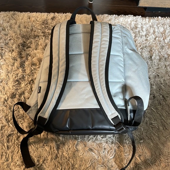 Palace back pack - Picture 2 of 4